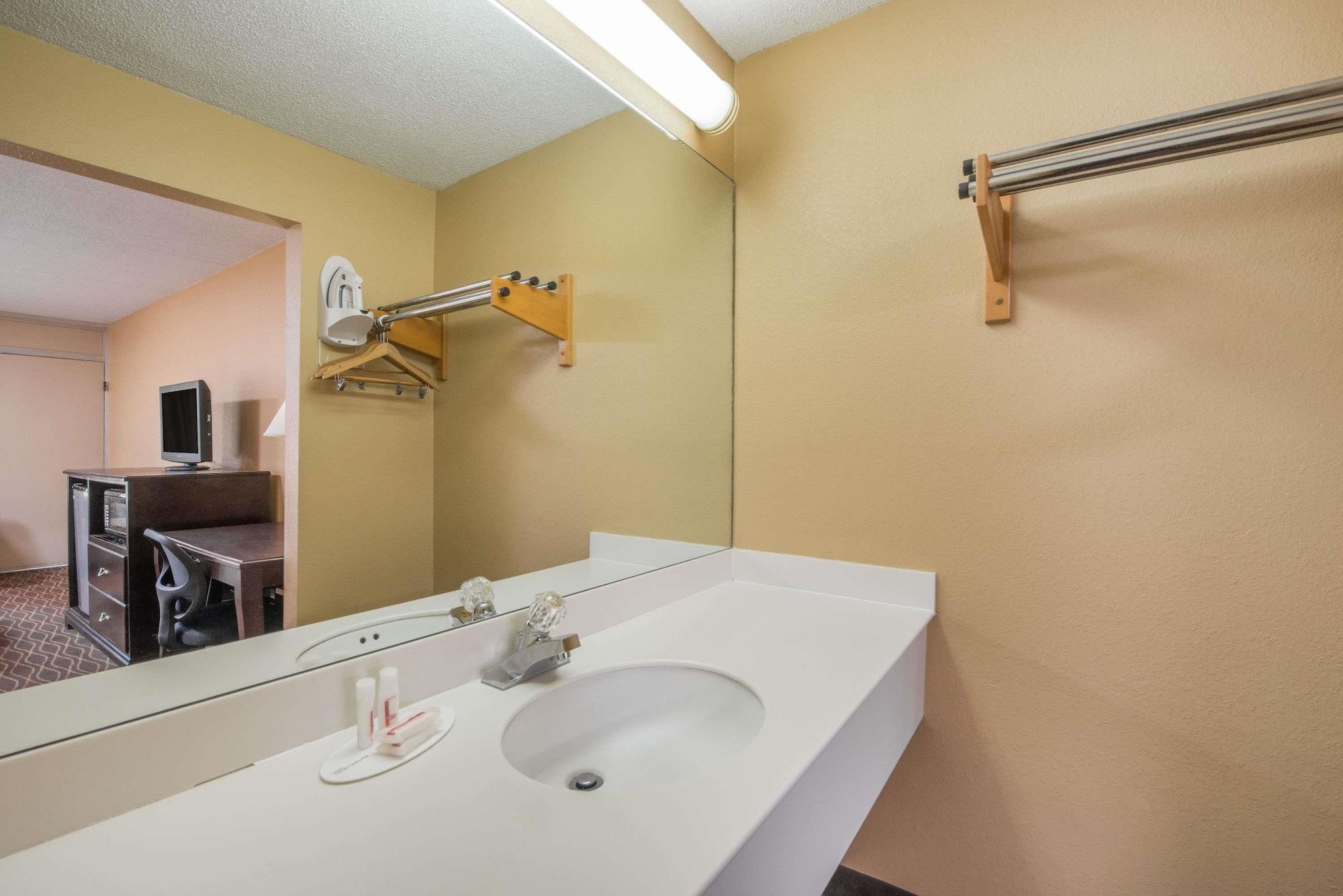 Days Inn By Wyndham Paducah Luaran gambar